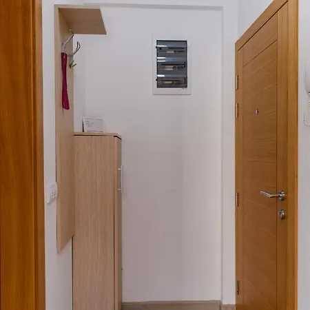 Saga Premium Garaza Parking Vauceri Ne *