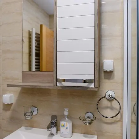 Apartment Saga Premium Garaza Parking Vauceri Ne